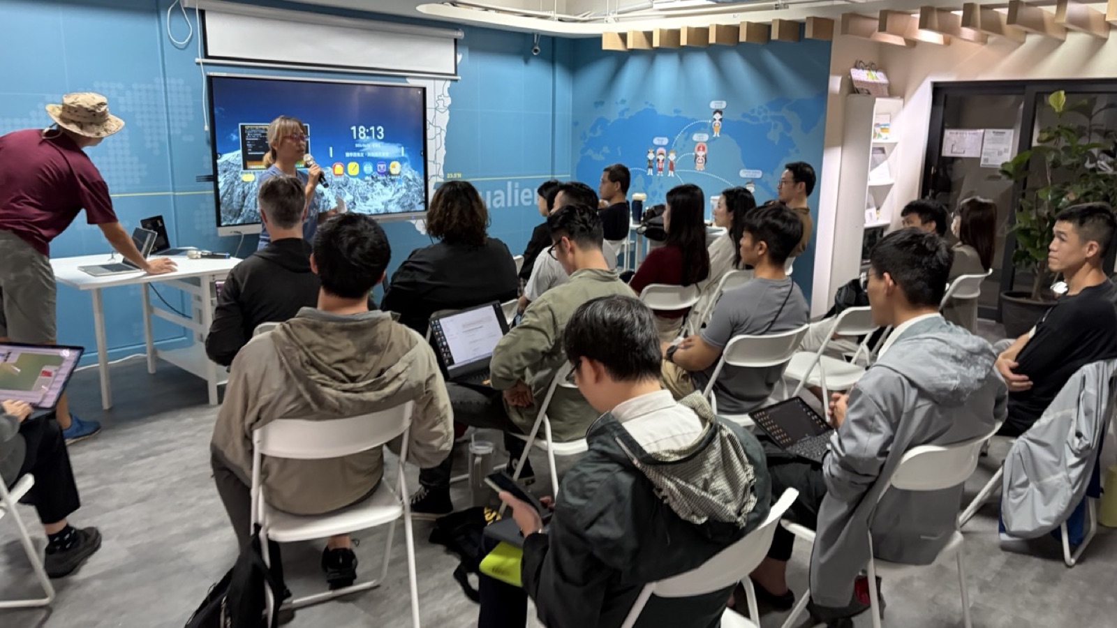 四場 flash talk 活動現場